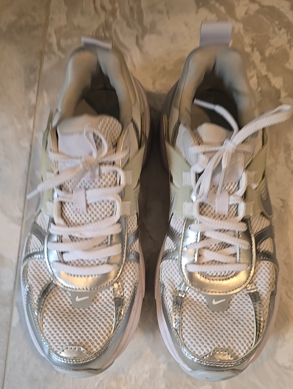 Nike Women's White and Silver Mesh Athletic Sneakers